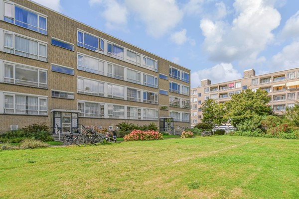 Medium property photo - Saffierhorst 186, 2592 GN Den Haag